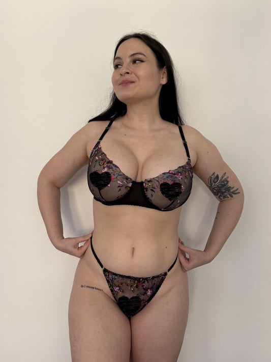 handmade lingerie, luxury lingerie, lingerie set, thongs, underwear, gift, panties, thongs, tanga, sets, bralette, emboidered lace 