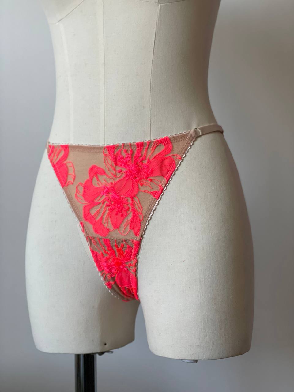 Embroidered lace thongs