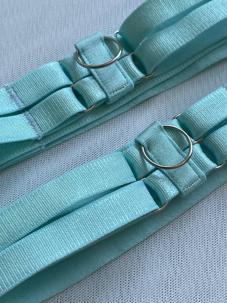 Blue double-strapped garter